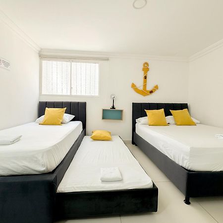 Apartamentos Frente Al Mar Iroka -By Bedviajes Санта Марта Екстериор снимка
