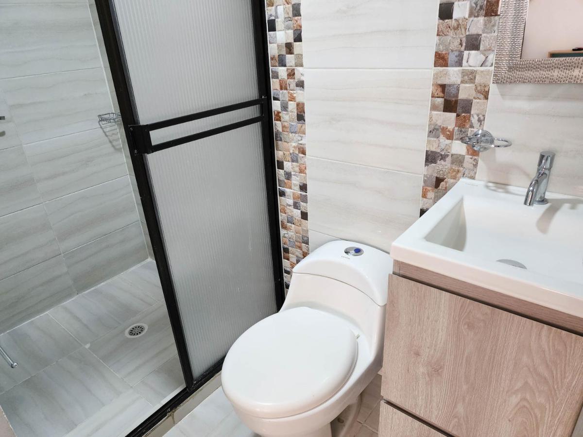 Apartamentos Frente Al Mar Iroka -By Bedviajes Санта Марта Екстериор снимка
