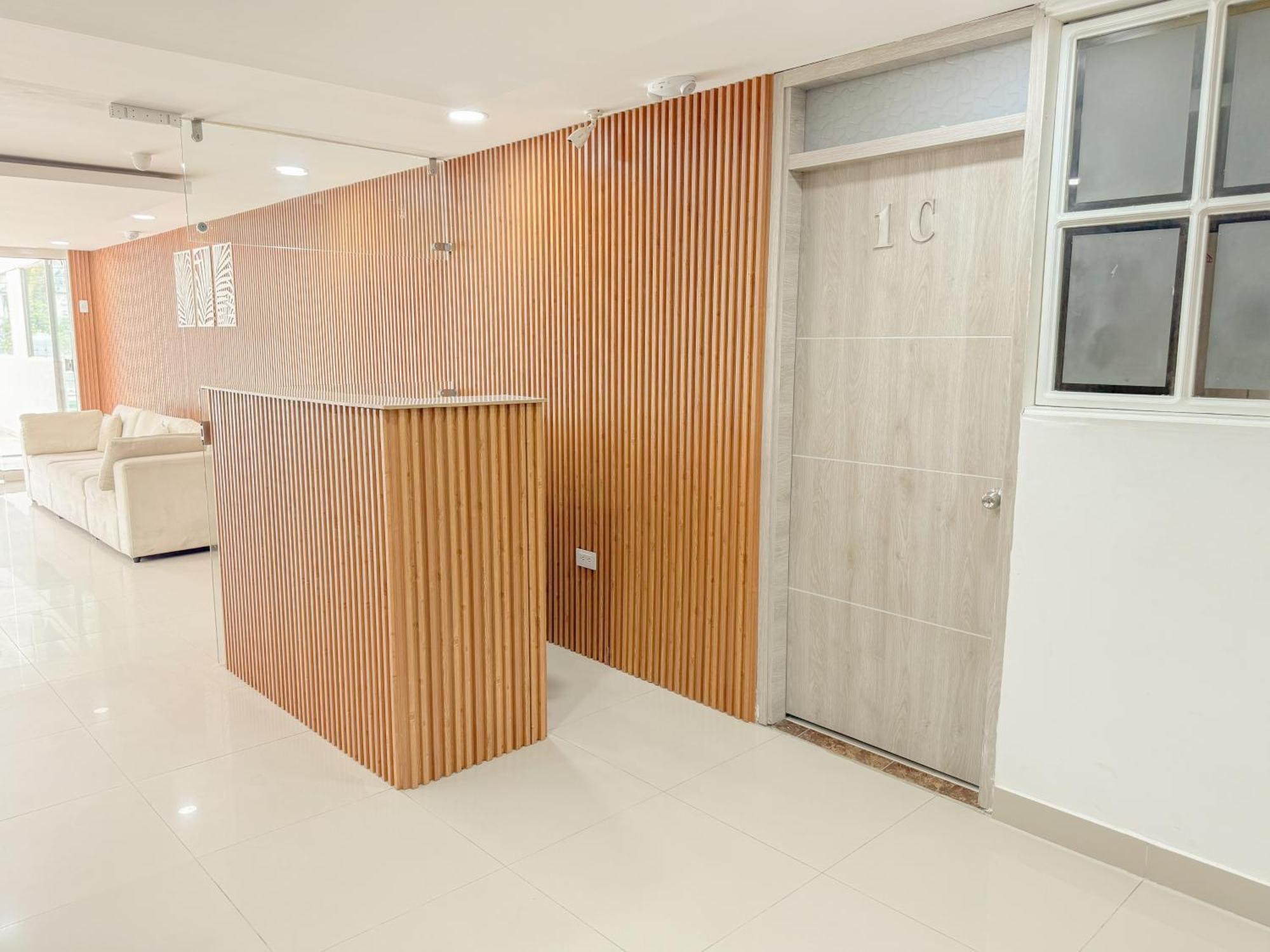 Apartamentos Frente Al Mar Iroka -By Bedviajes Санта Марта Екстериор снимка